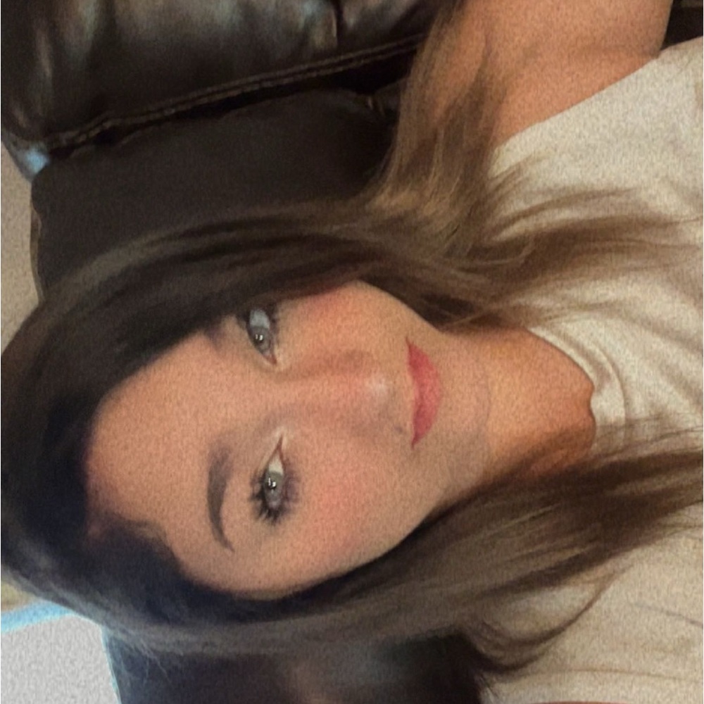 Meet your Posher, Halona